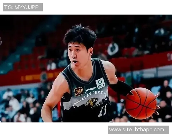 小琼斯专注比赛表现不在乎裁判判罚全力以赴追求胜利 小琼斯专注比赛表现不在乎裁判判罚全力以赴追求胜利