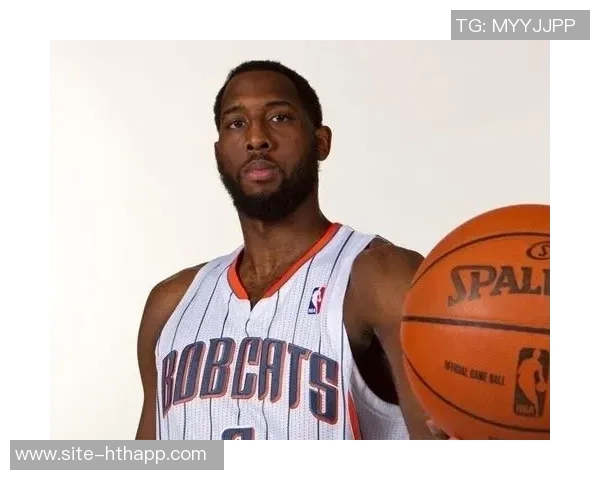 怀特分享与内线球员配合心得逐步磨合中收获乐趣与共同进步 怀特分享与内线球员配合心得逐步磨合中收获乐趣与共同进步