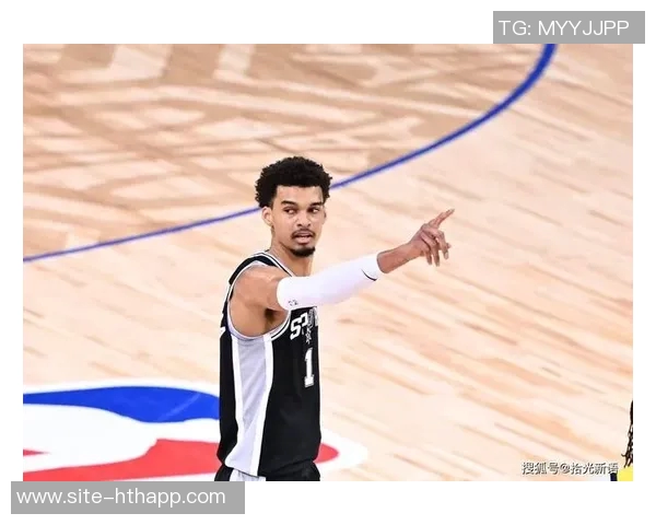 文班亚马本赛季能否实现四双壮举引发球迷热议